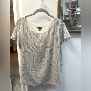 Ann Taylor flutter sleeve top